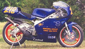 Motorcycle wheel with polished lip