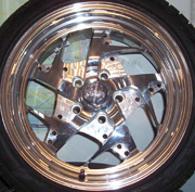 Polished wheel with painted centre
